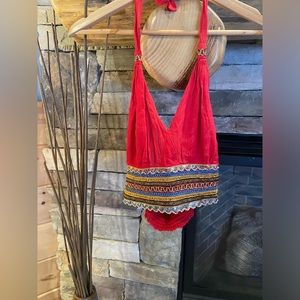 BEAUTIFUL Red festival top. Size XS-S